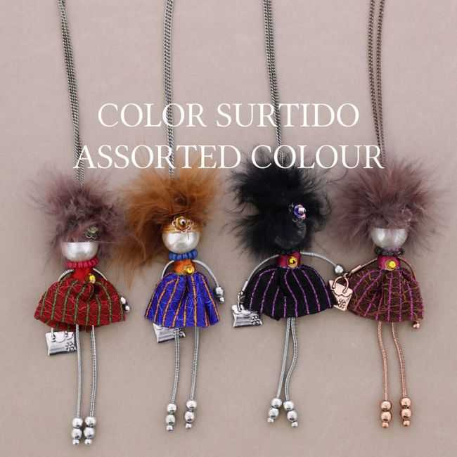 LONG PENDANT NECKLACE LADY QUEEN DOLL
