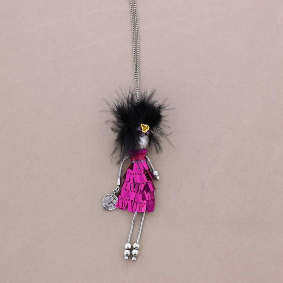 LONG PENDANT NECKLACE LADY QUEEN DOLL