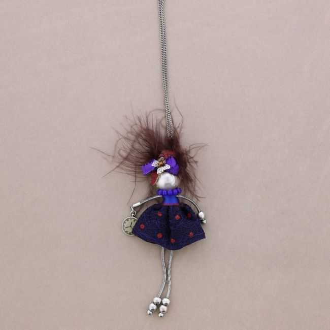LONG PENDANT NECKLACE LADY QUEEN DOLL