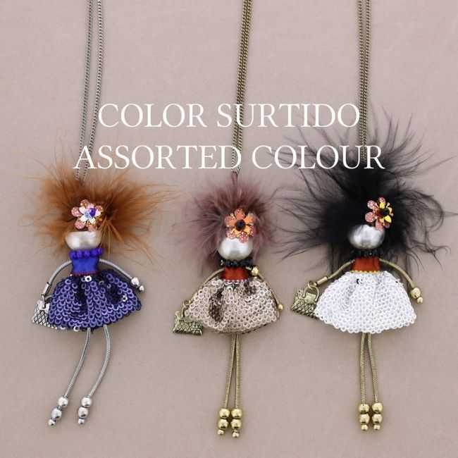 LONG PENDANT NECKLACE LADY QUEEN DOLL