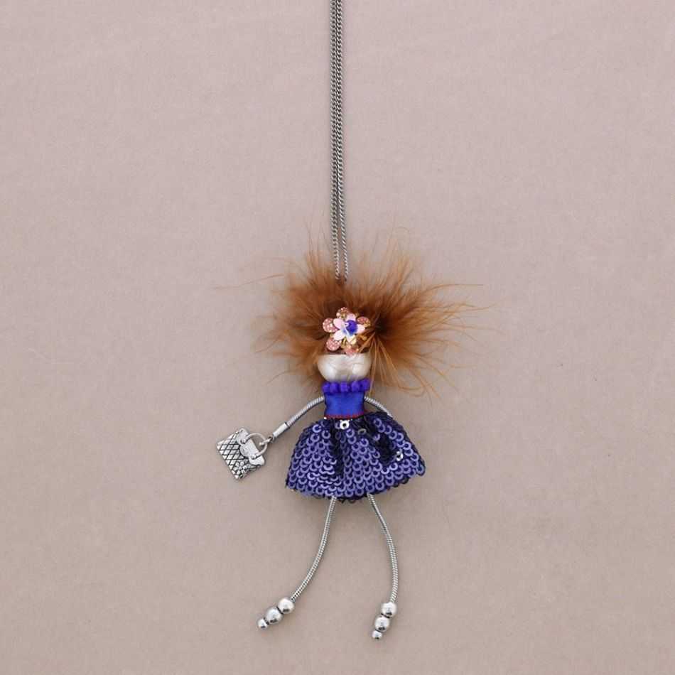 LONG PENDANT NECKLACE LADY QUEEN DOLL