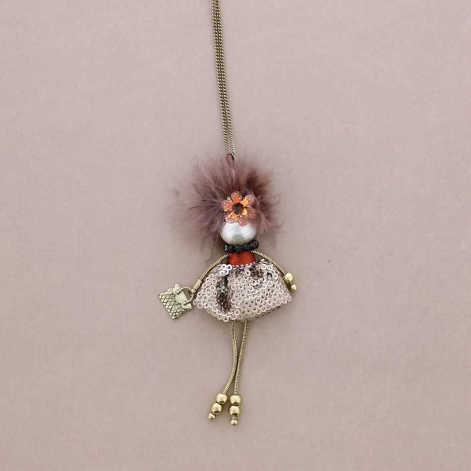 LONG PENDANT NECKLACE LADY QUEEN DOLL