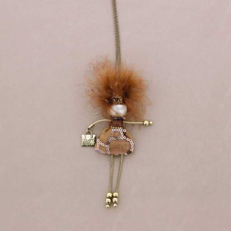LONG PENDANT NECKLACE LADY QUEEN DOLL