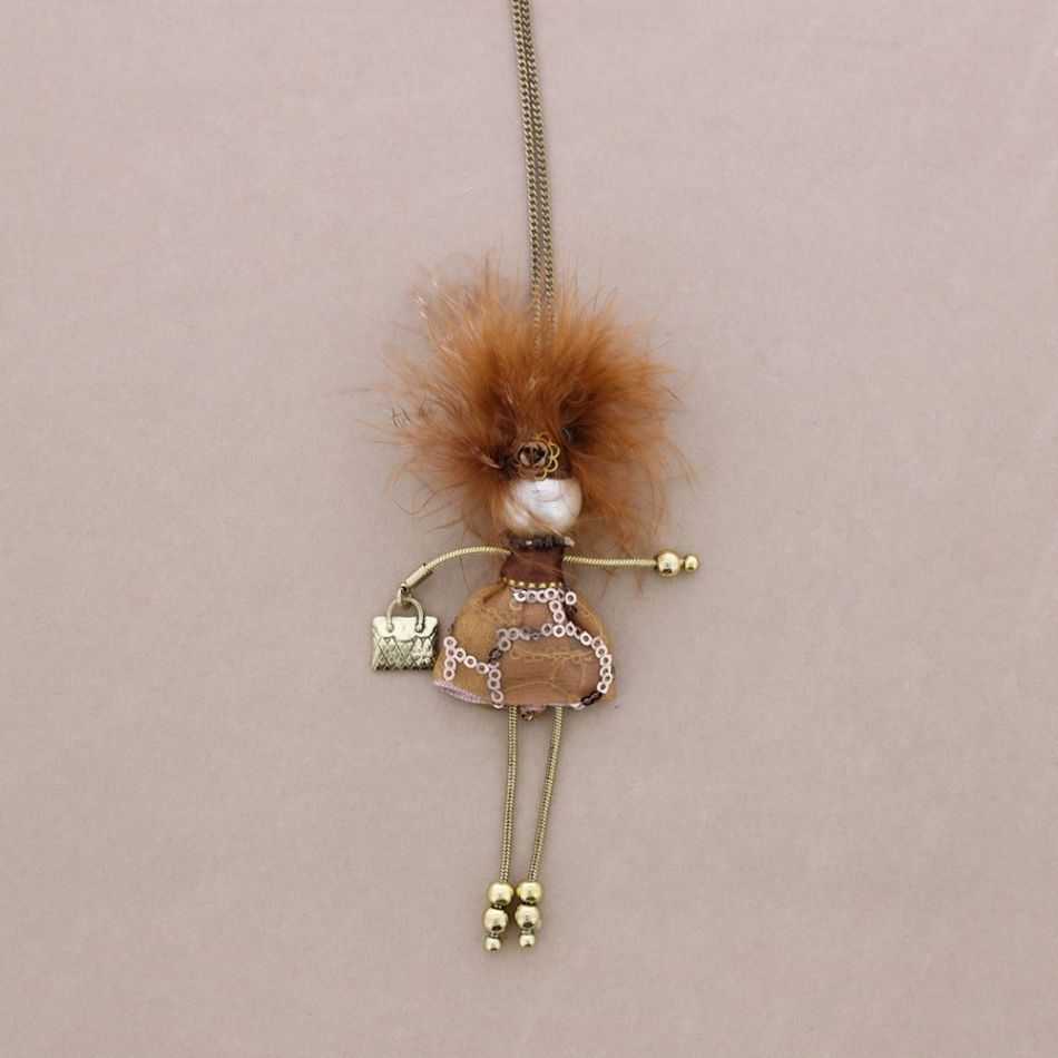 LONG PENDANT NECKLACE LADY QUEEN DOLL