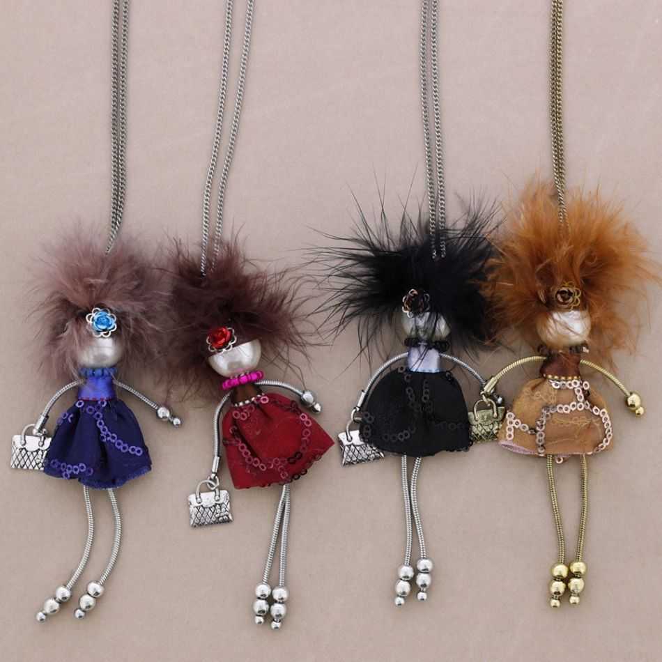 LONG PENDANT NECKLACE LADY QUEEN DOLL