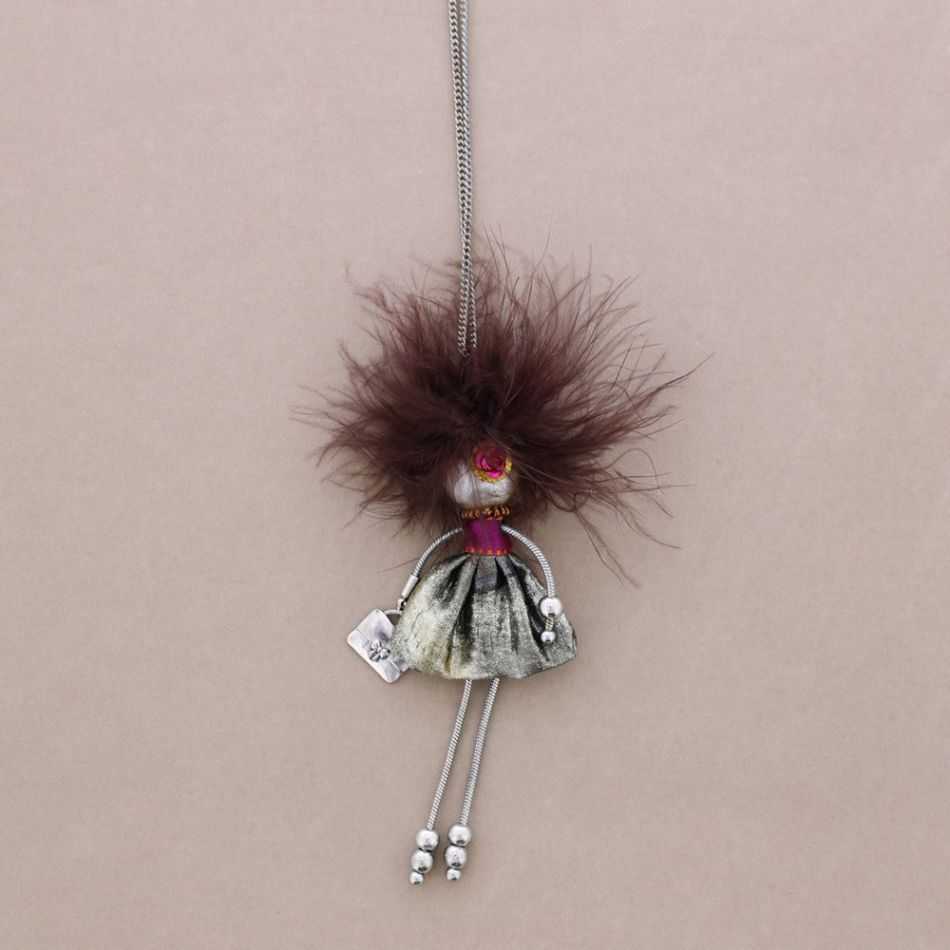 LONG PENDANT NECKLACE LADY QUEEN DOLL