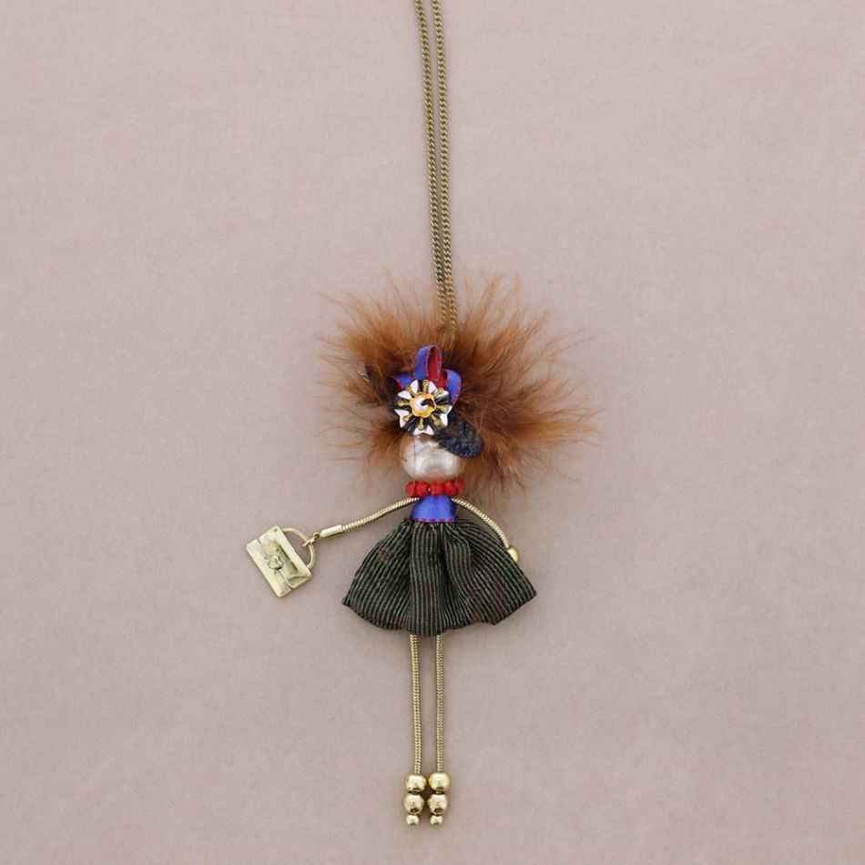 LONG PENDANT NECKLACE LADY QUEEN DOLL