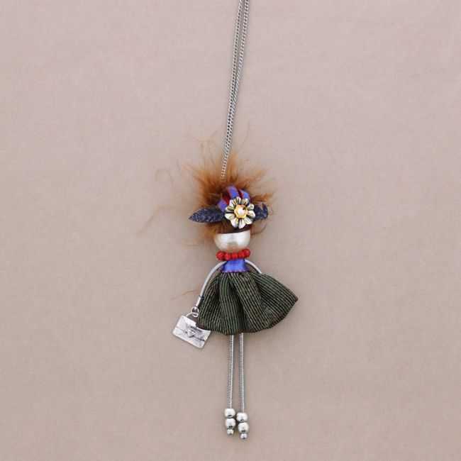 LONG PENDANT NECKLACE LADY QUEEN DOLL