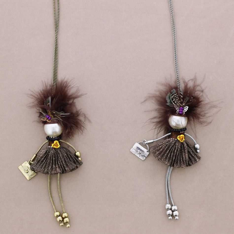 LONG NECKLACE LADY QUEEN DOLL PENDANT