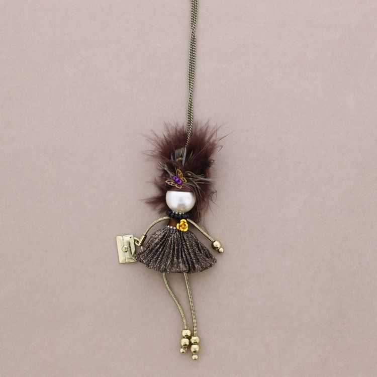 LONG NECKLACE LADY QUEEN DOLL PENDANT 2