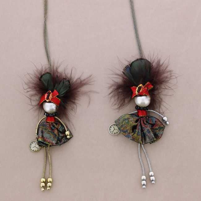 COLLAR LARGO COLG. MUÑECA LADY QUEEN