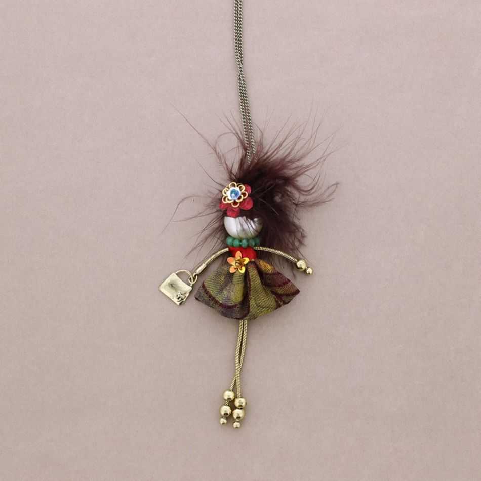 LONG PENDANT NECKLACE LADY QUEEN DOLL