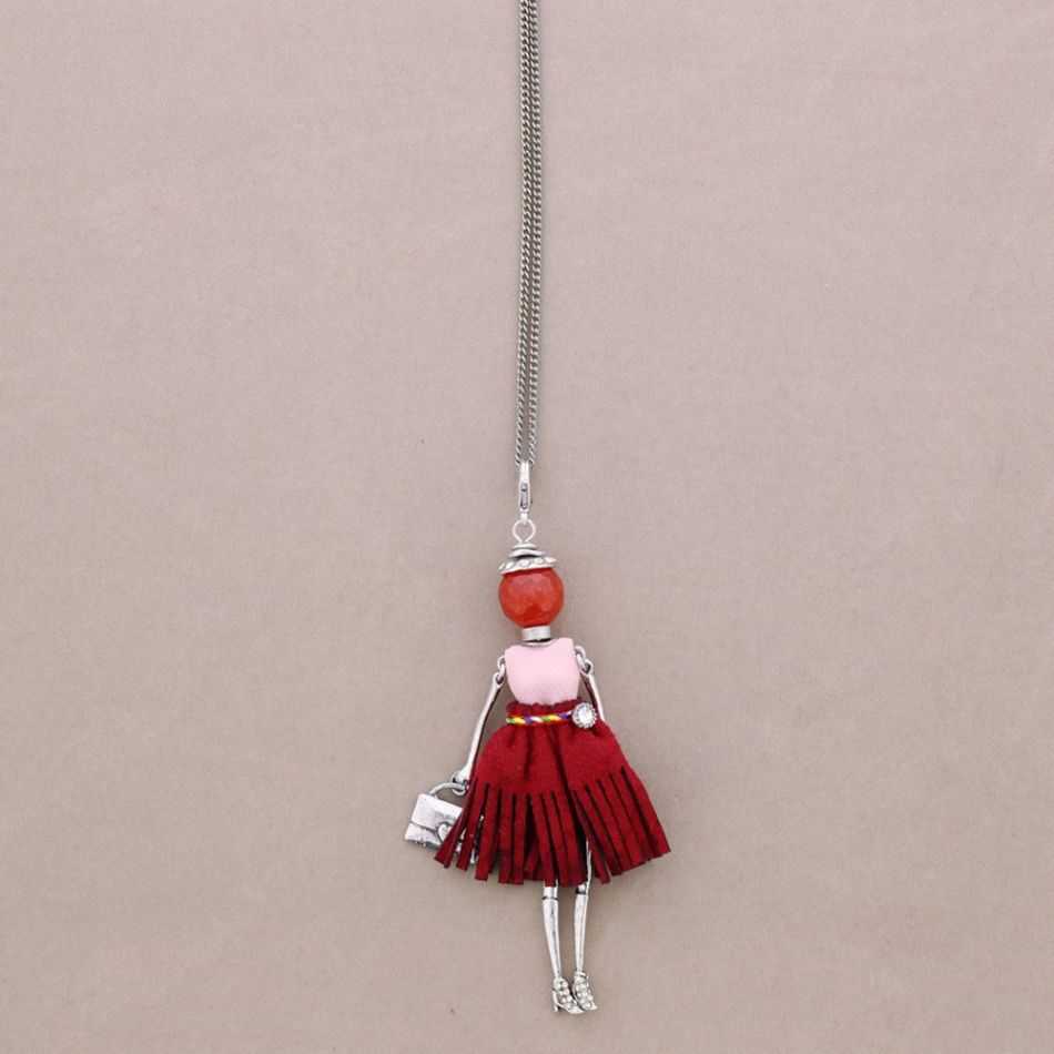LONG PENDANT NECKLACE DOLL