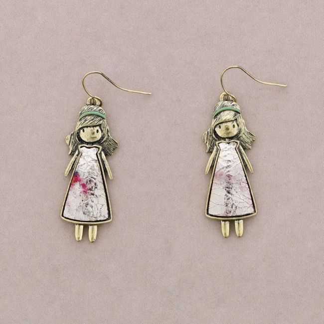 DOLL EARRING