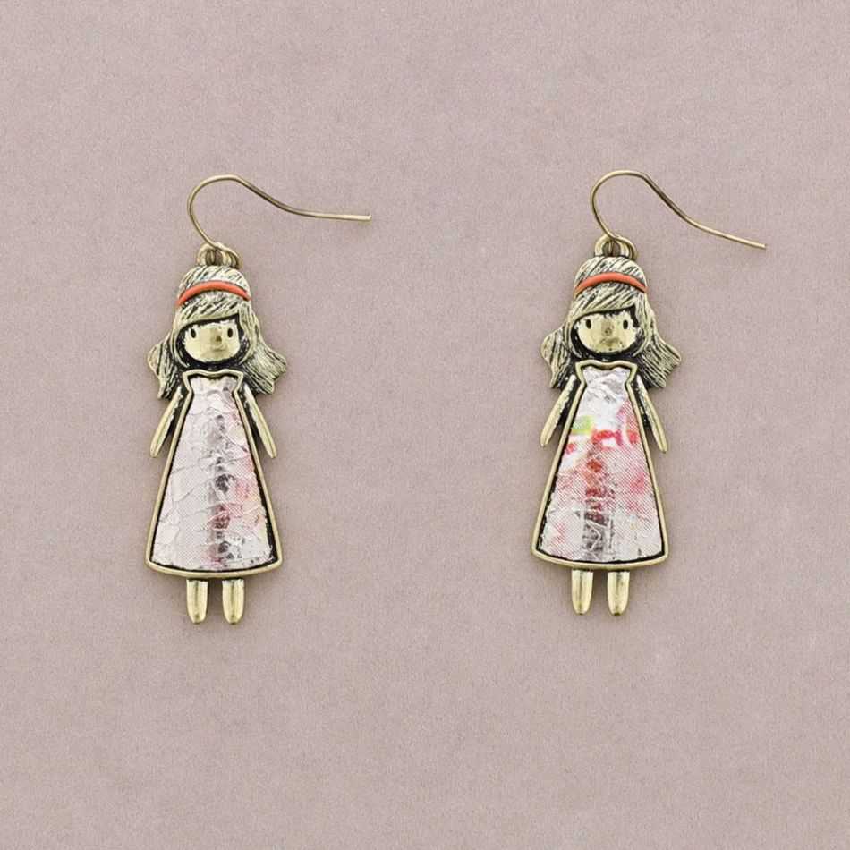 DOLL EARRING