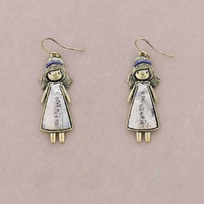 DOLL EARRING