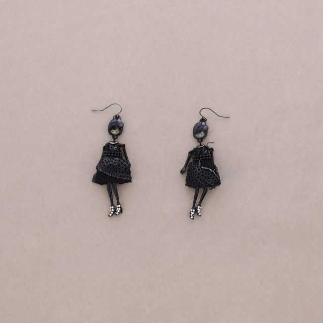 PENDIENTES COLG. MUÑECA CARINA