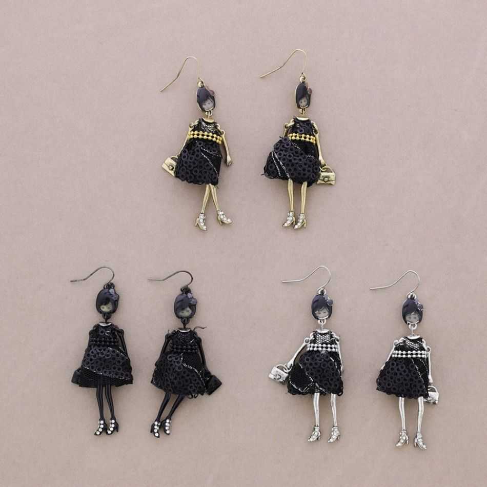 PENDIENTES COLG. MUÑECA CARINA
