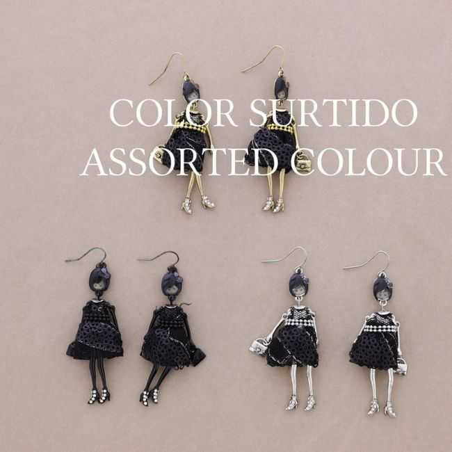 PENDIENTES COLG. MUÑECA CARINA