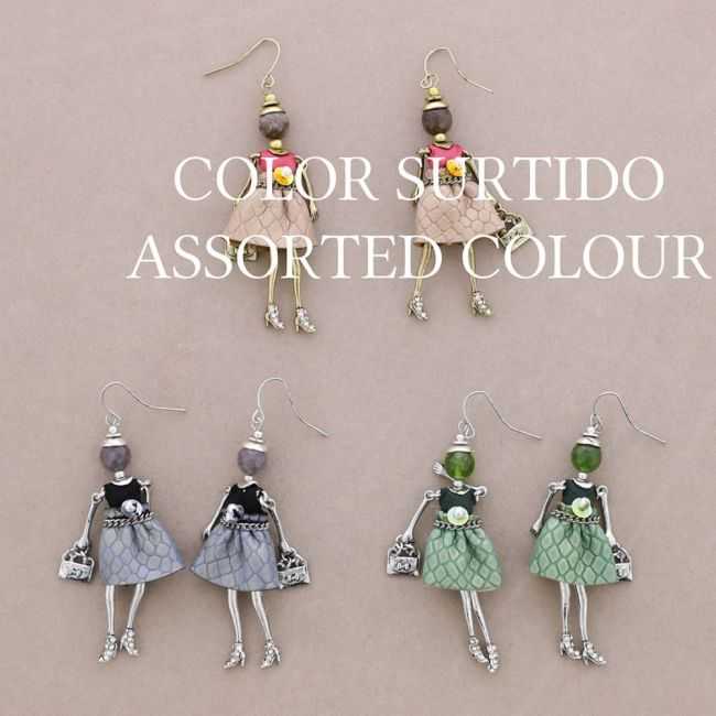 DOLL PENDANT EARRINGS