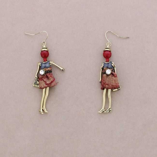 DOLL PENDANT EARRINGS