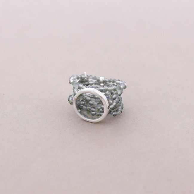 ANILLO CUENTAS FACETADAS ARGOLLA METAL