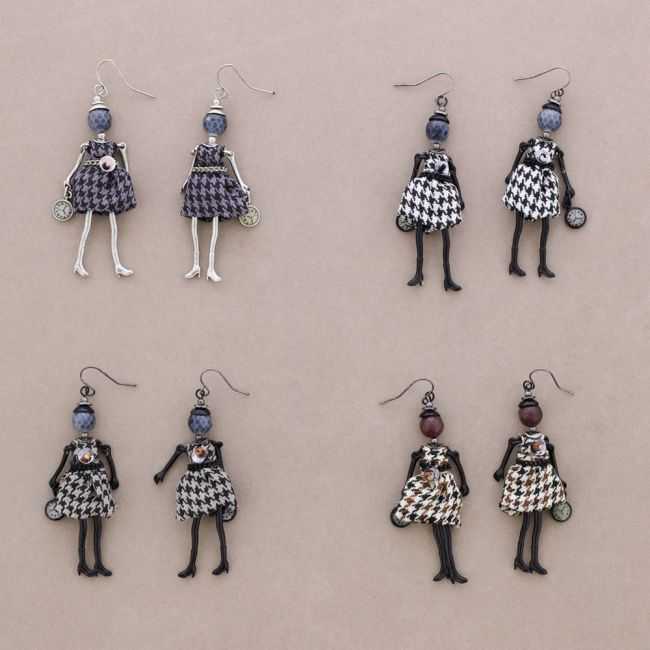 PENDANT EARRINGS DOLL