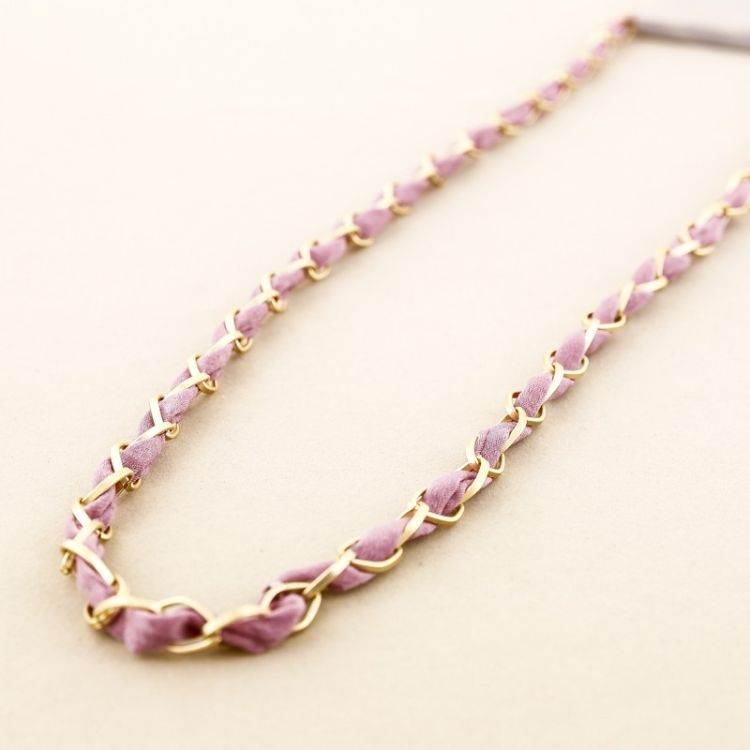 LONG NECKLACE WITH INTERTWINED FABRIC LINKS