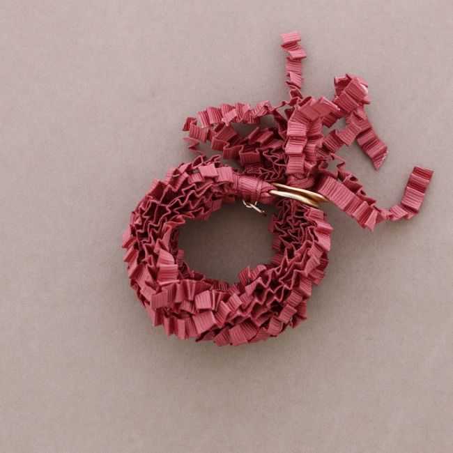 CURLY SATIN RIBBON BRACELET