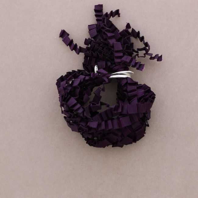CURLY SATIN RIBBON BRACELET