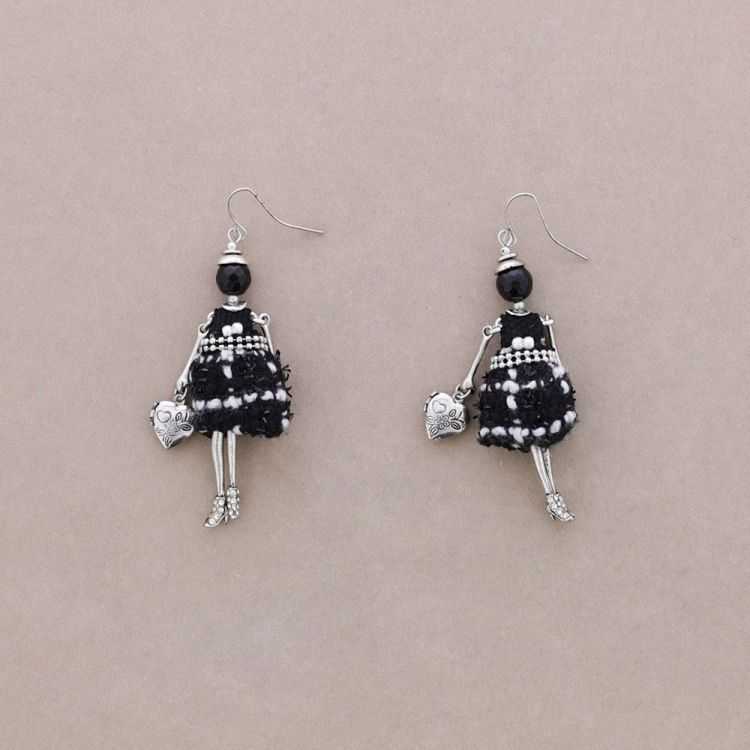 PENDIENTES COLG. MUÑECA