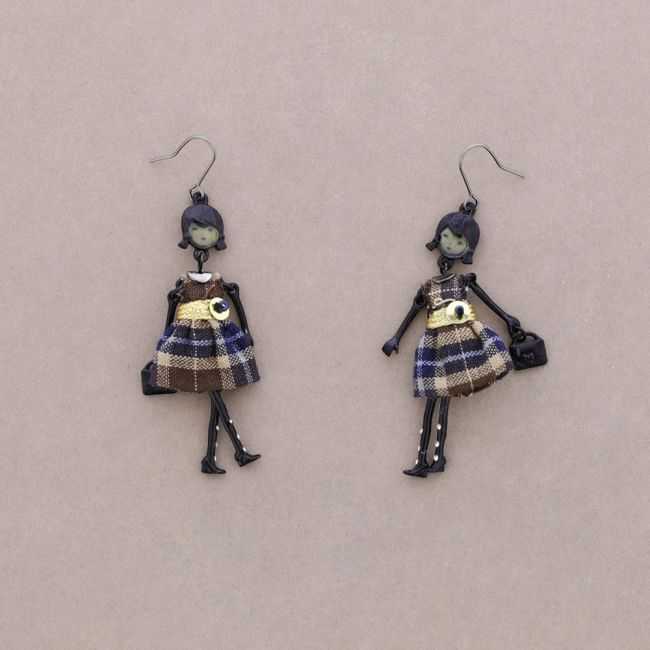 PENDANT EARRINGS DOLL
