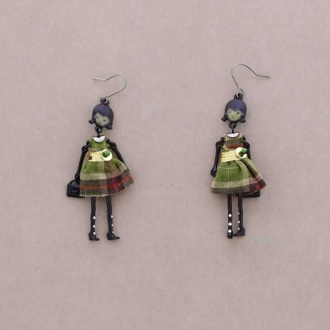 PENDANT EARRINGS DOLL