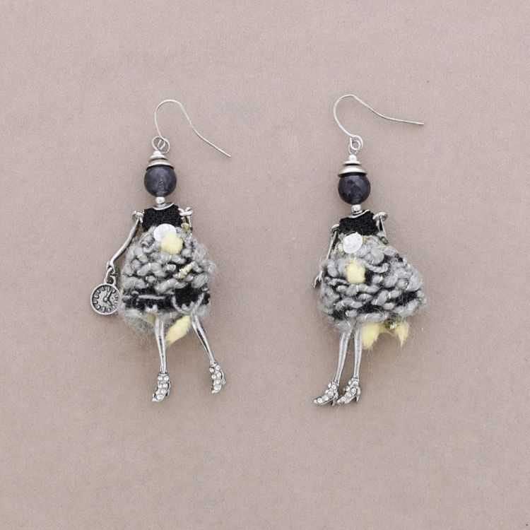 PENDANT EARRINGS DOLL
