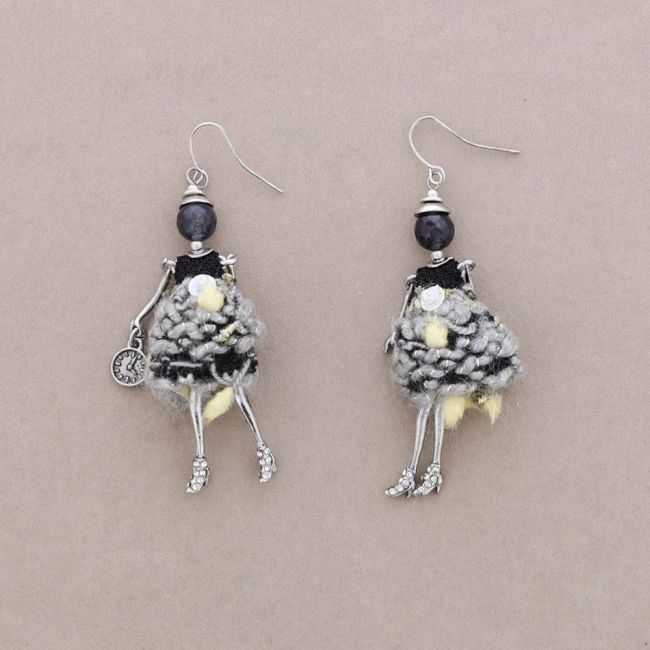 PENDANT EARRINGS DOLL
