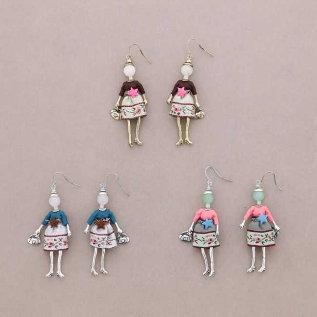 DOLL PENDANT EARRINGS