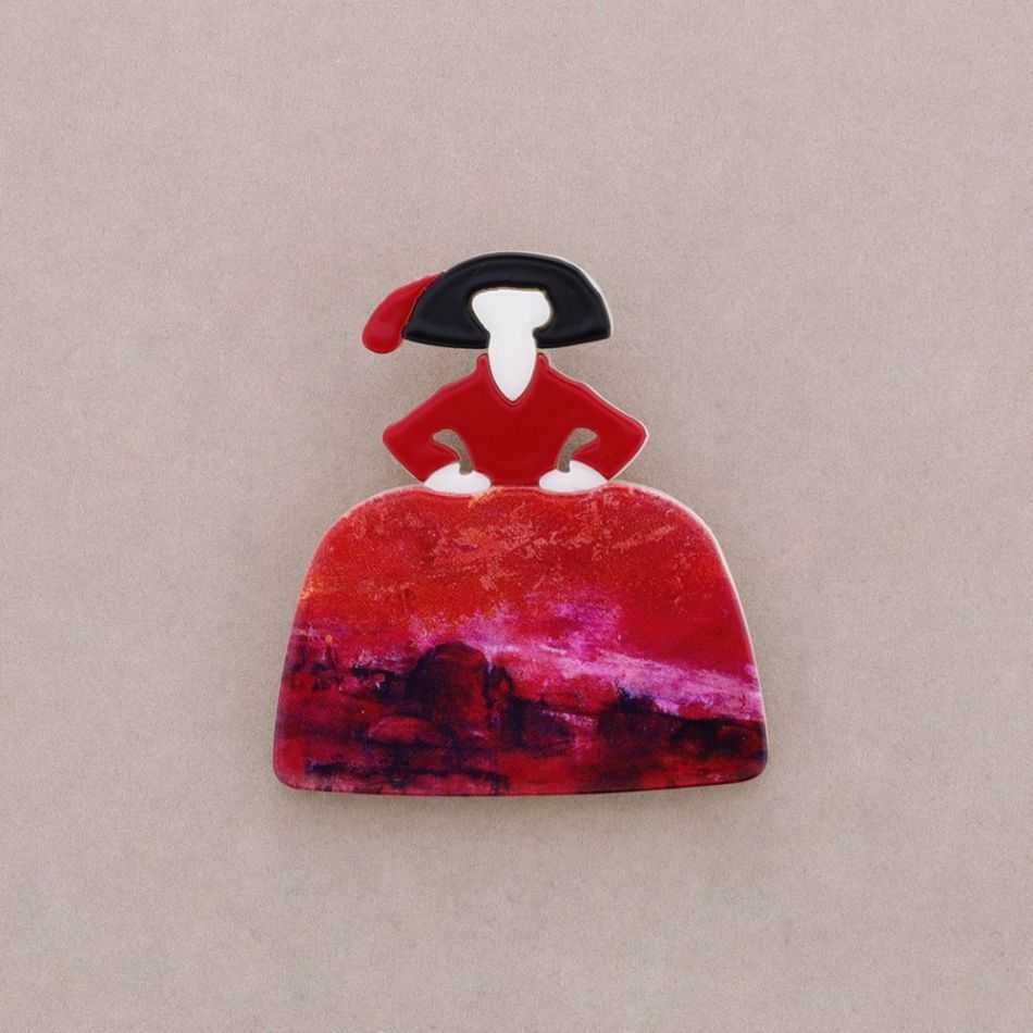 RESIN MENINA BROOCH