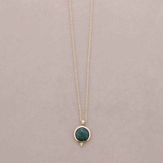 LONG NECKLACE WITH METAL RESIN PENDANT