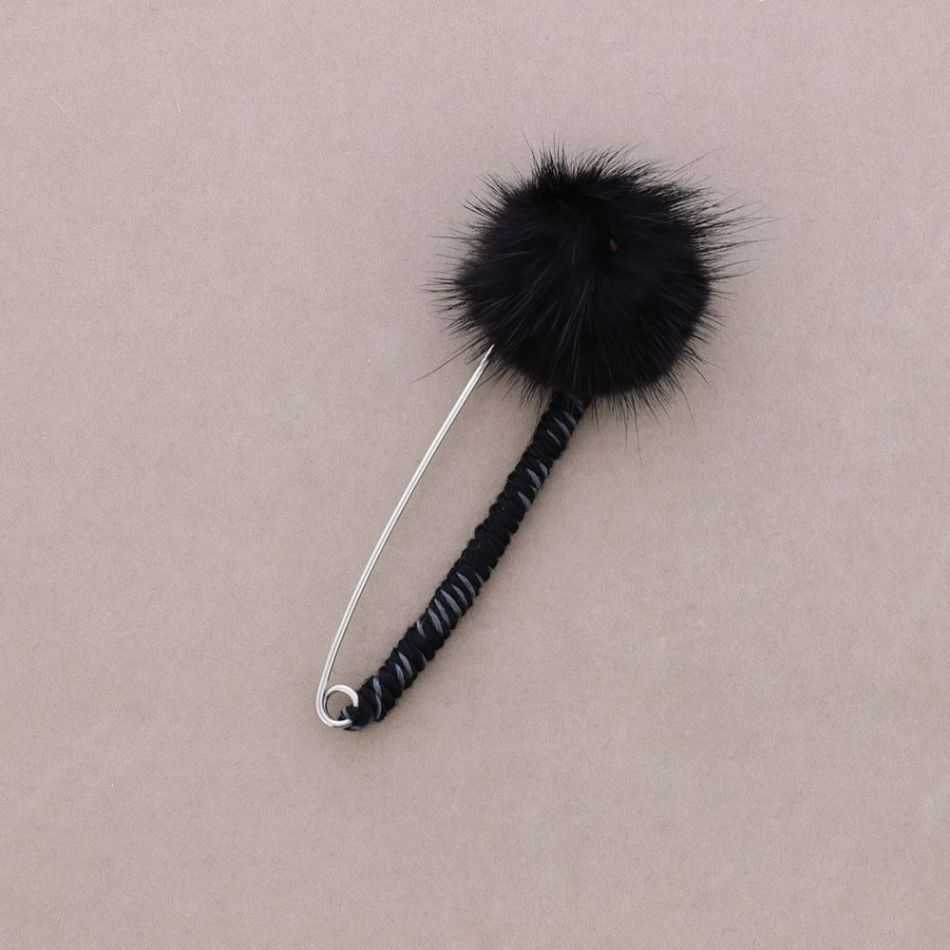 POM POM BROOCH