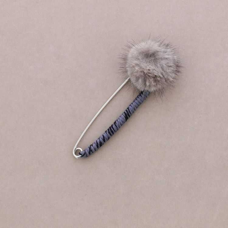 BROCHE POMPÓN