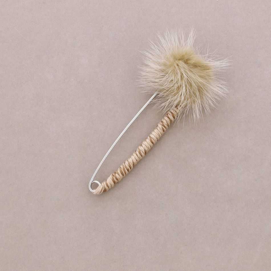 POM POM BROOCH