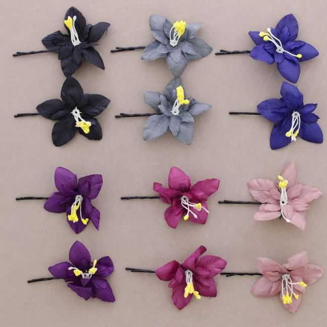 PAIR OF FLOWER HAIR CLIPS