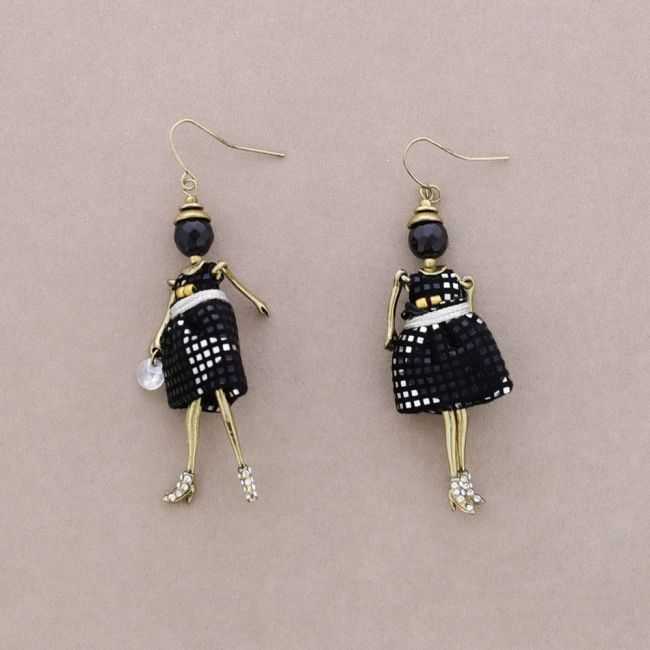 PENDANT EARRINGS DOLL