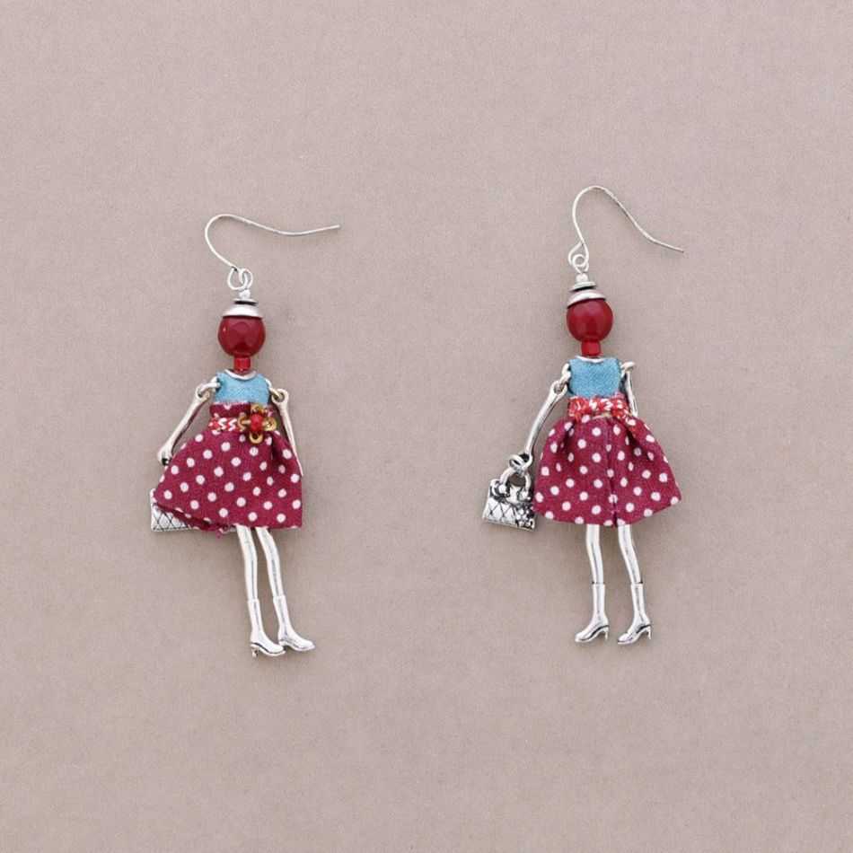 PENDIENTES COLGANTE MUNECA