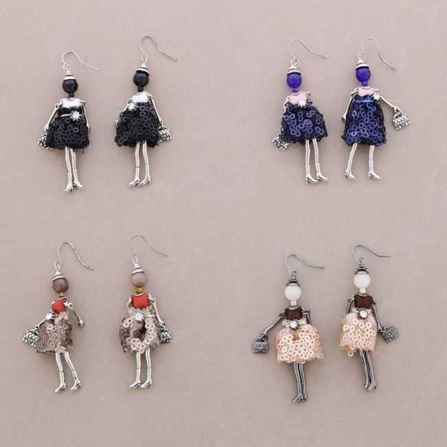 DOLL PENDANT EARRINGS