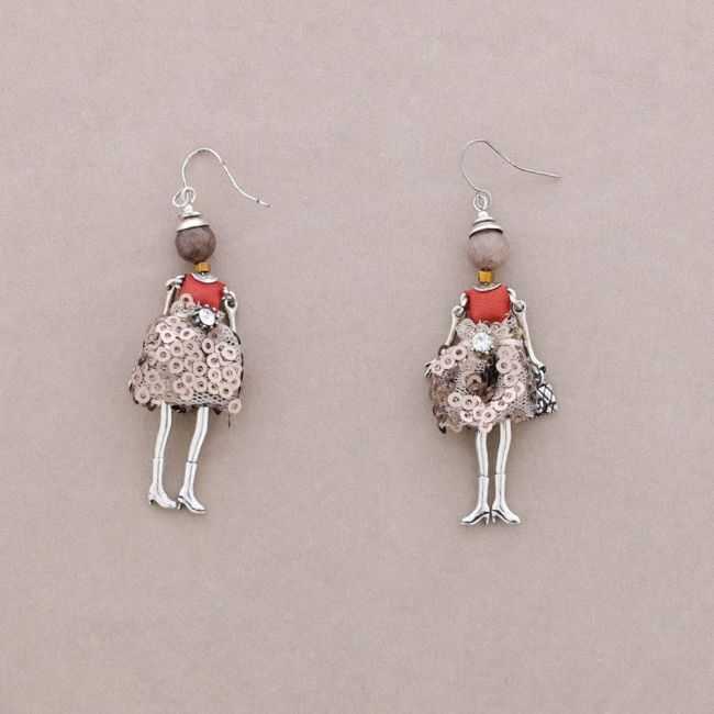 PENDIENTES COLGANTE MUÑECA