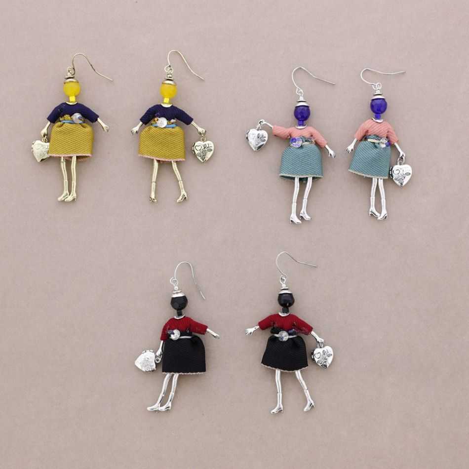 PENDIENTES COLGANTE MUÑECA