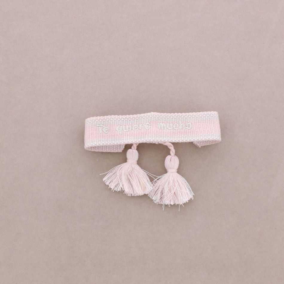 PULSERA  MACRAMÉ TE QUIERO MUCHO FLECOS