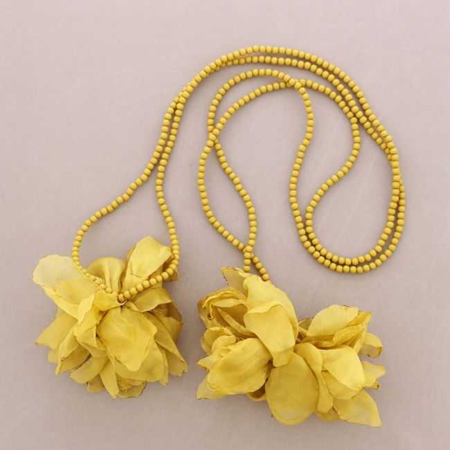 COLLAR LARGO MULTIFUNCIONAL CUENTAS RESINA DOBLE FLOR TELA