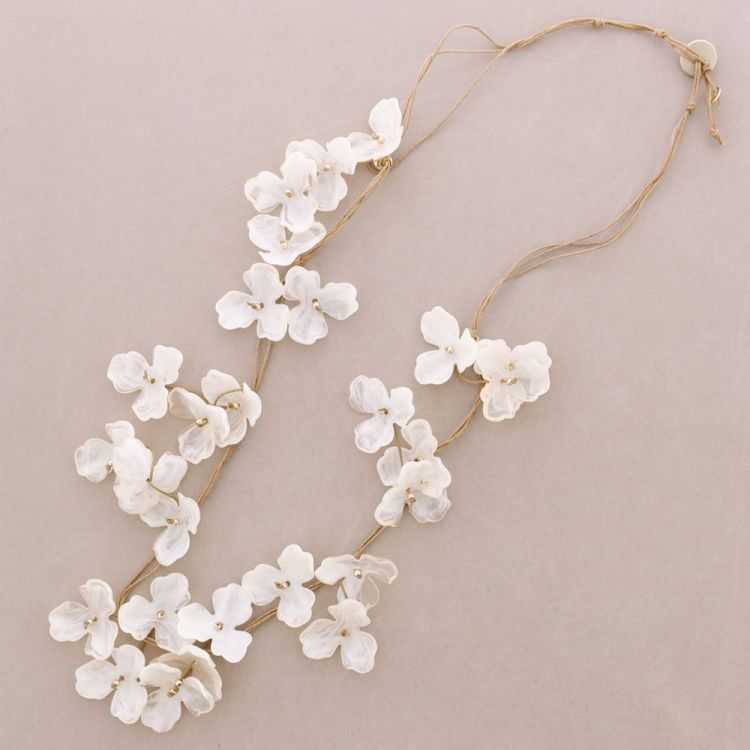 COLLAR LARGO COLGANTES FLOR RESINA